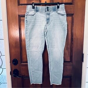 Apt. 9 Light Wash Women’s High-Rise Stretch Jeans Size 16